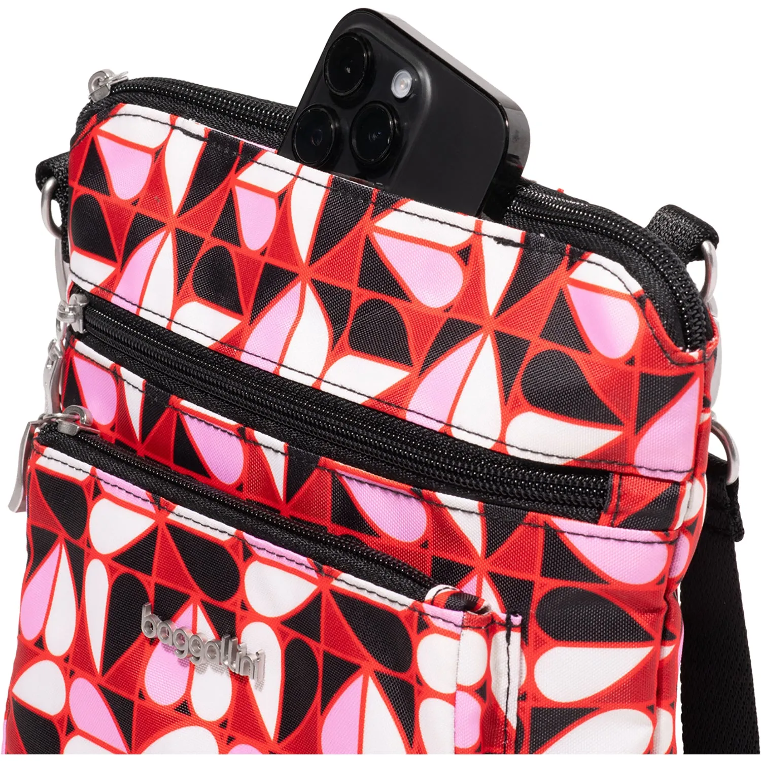 Baggallini Modern Pocket Crossbody Geo Heart