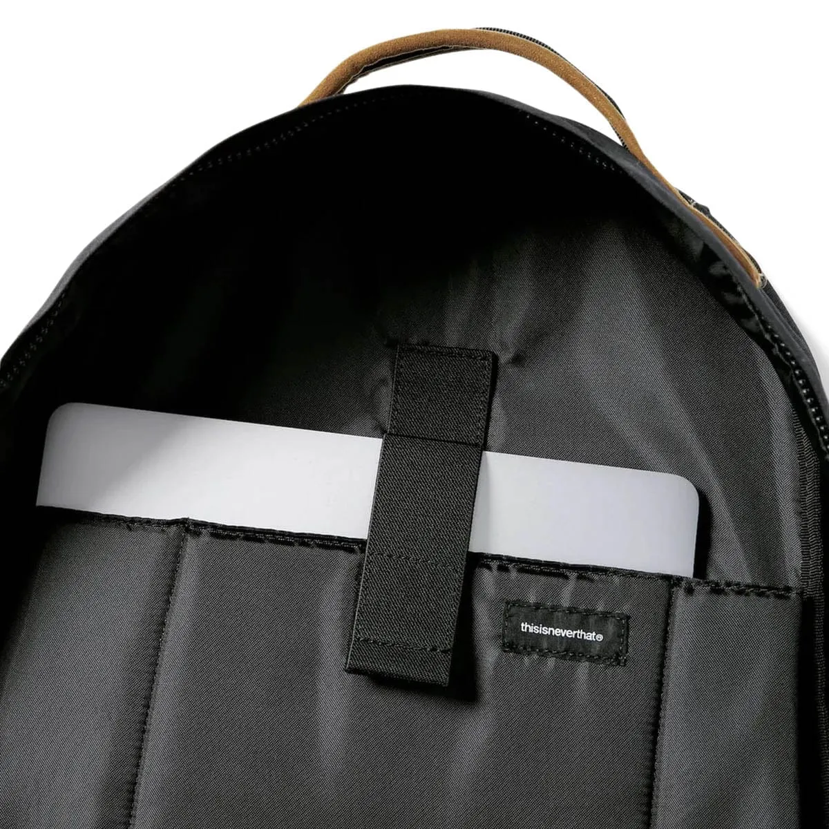 CA90 30 BACKPACK BLACK | Bodega