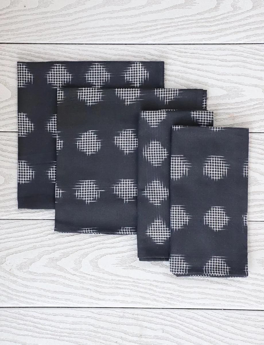 Cloth Napkins- Black Circles - Set of 4