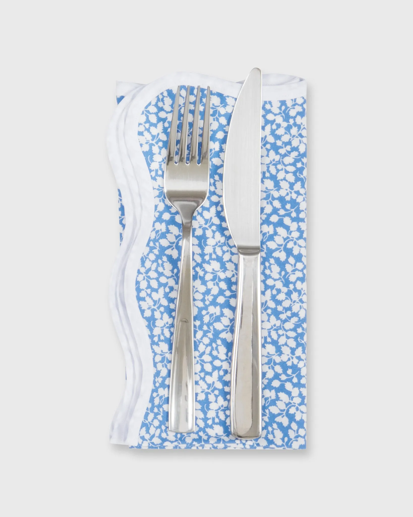 Scallop Edge Napkins (Set of 4) in Blue/White Glenjade Liberty Fabric