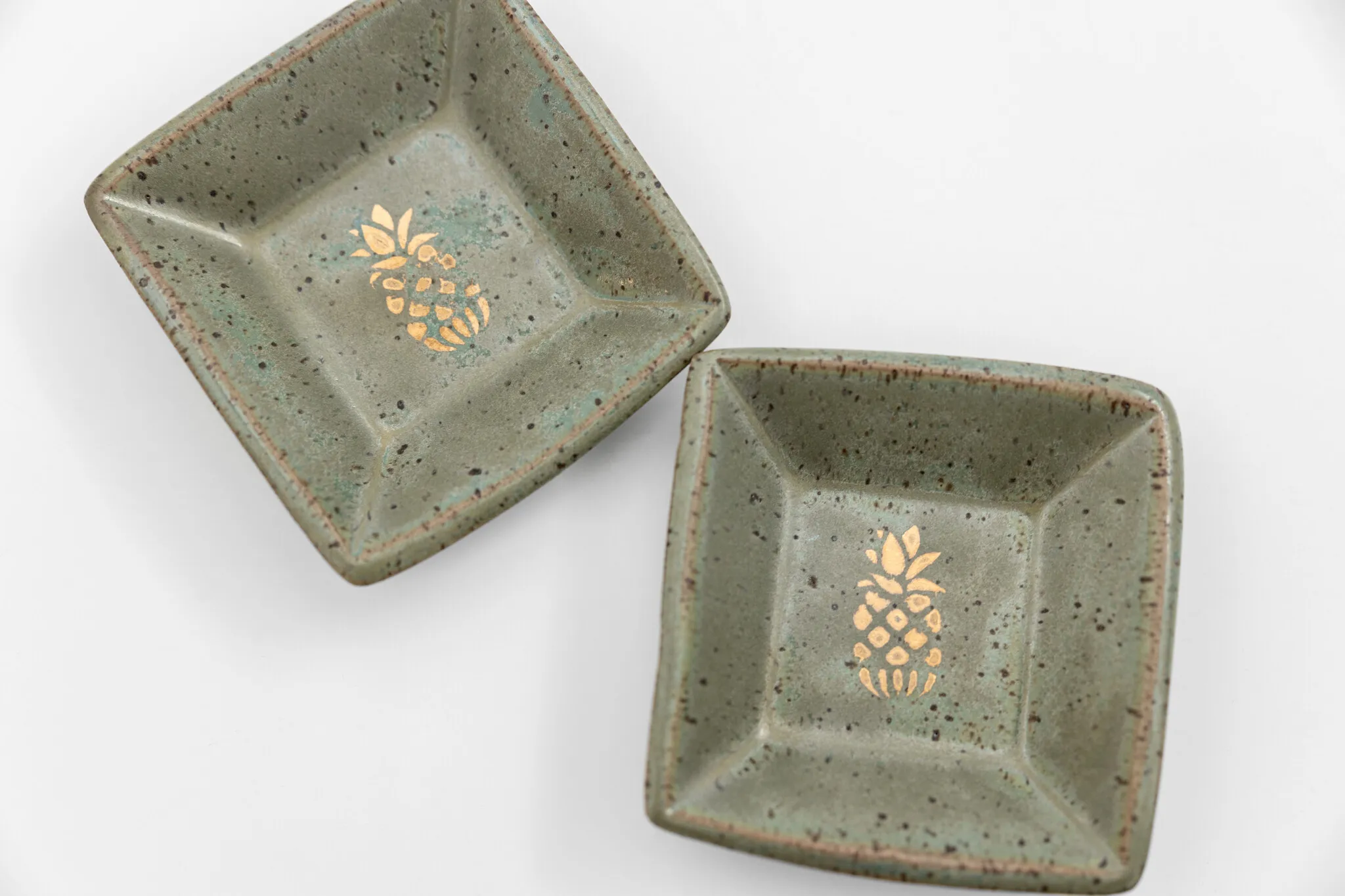 Snack Plate in Tea Green