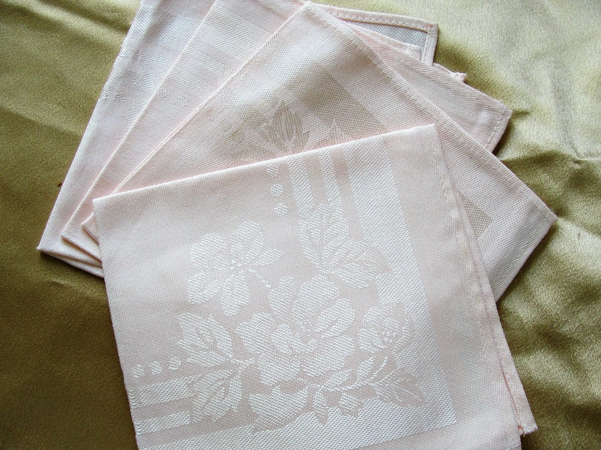 VINTAGE Irish Linen Napkins Set,Pale PINK Damask Linen Set,Wedding Gift,Housewarming Gift, Elegant Dining,Collectible Vintage Ta