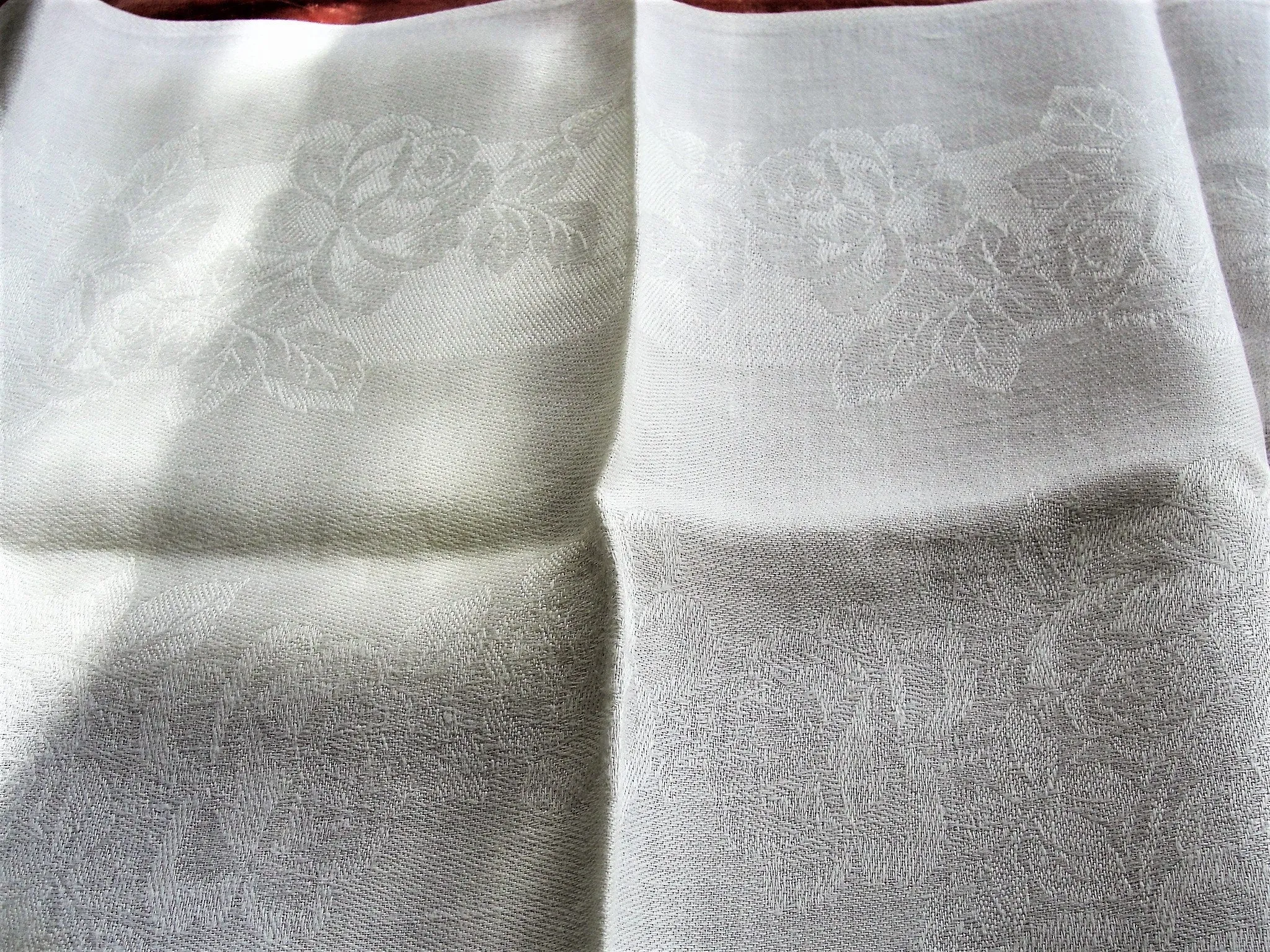 VINTAGE Irish Linen Napkins,Damask Linen ROSES Pattern Set,Wedding Gift,Housewarming Gift, Elegant Dining,Collectible Vintage Ta